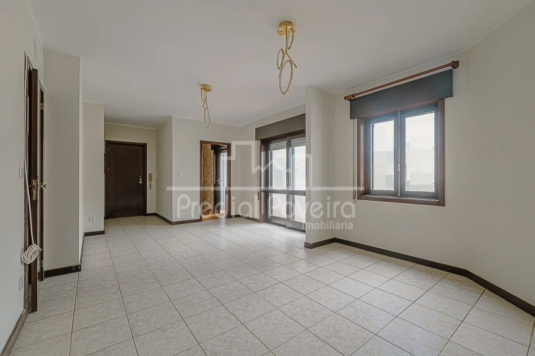 Apartamento T2 para Venda em Aver-O-Mar, Amorim e Terroso Foto 1