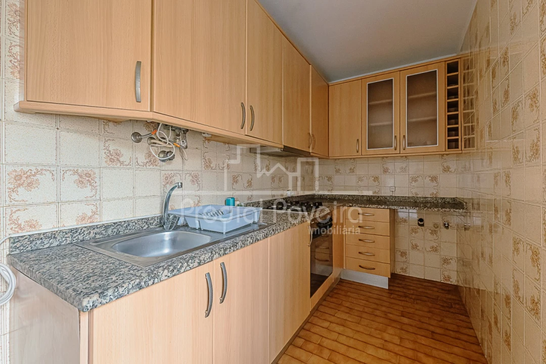 Apartamento T2 para Venda em Aver-O-Mar, Amorim e Terroso Foto 5