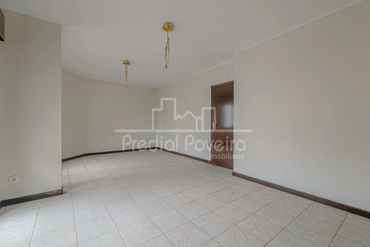 Apartamento T2 para Venda em Aver-O-Mar, Amorim e Terroso Foto 4