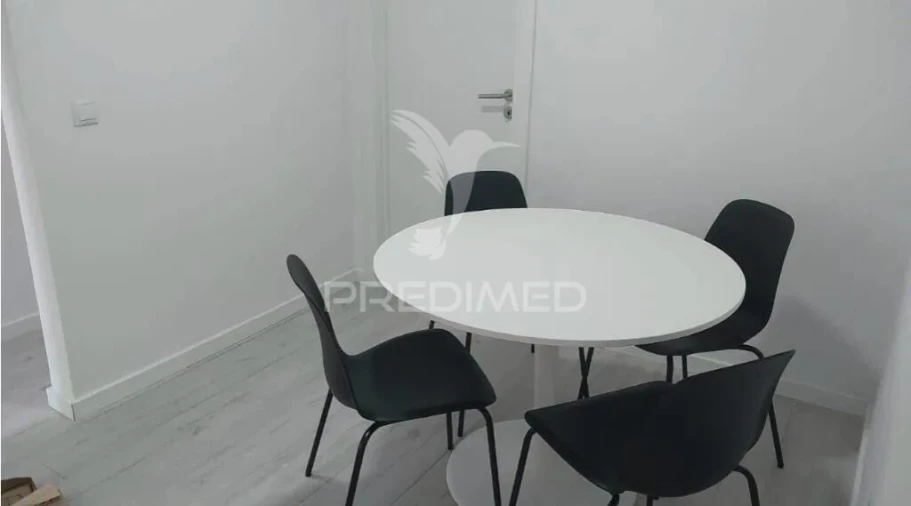 Moradia T9 para Venda em Ajuda Foto 13