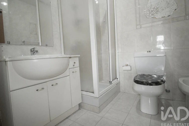 Apartamento T3 para Venda em Espinho Foto 23