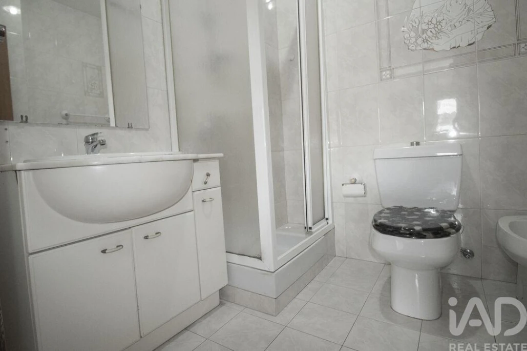 Apartamento T3 para Venda em Espinho Foto 23