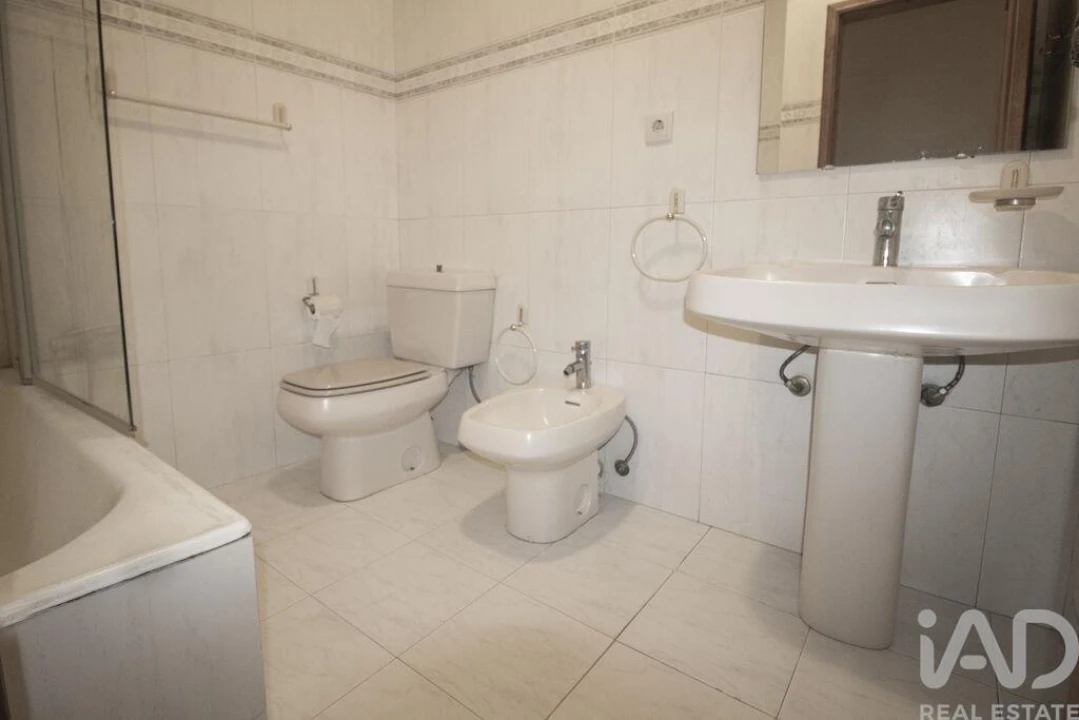 Apartamento T3 para Venda em Espinho Foto 19