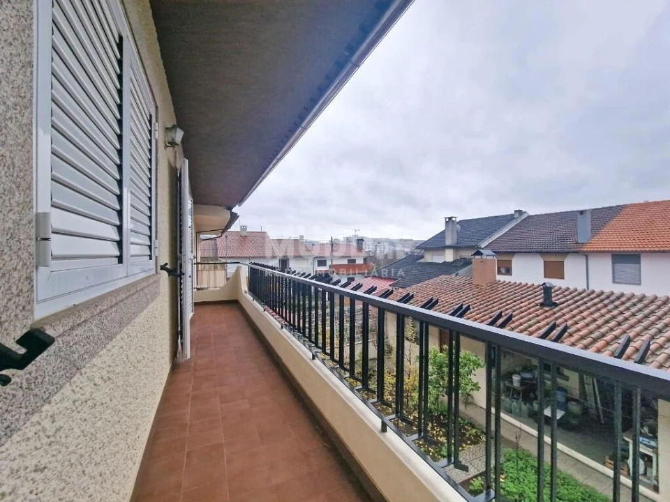 Moradia T6 para Venda em Sé, Santa Maria e Meixedo Foto 9