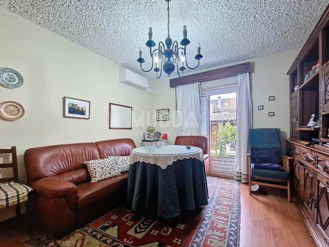 Moradia T6 para Venda em Sé, Santa Maria e Meixedo Foto 4