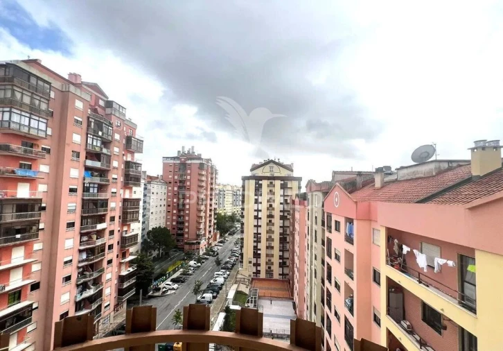 Apartamento T2 para Venda em Algueirão-Mem Martins Foto 8