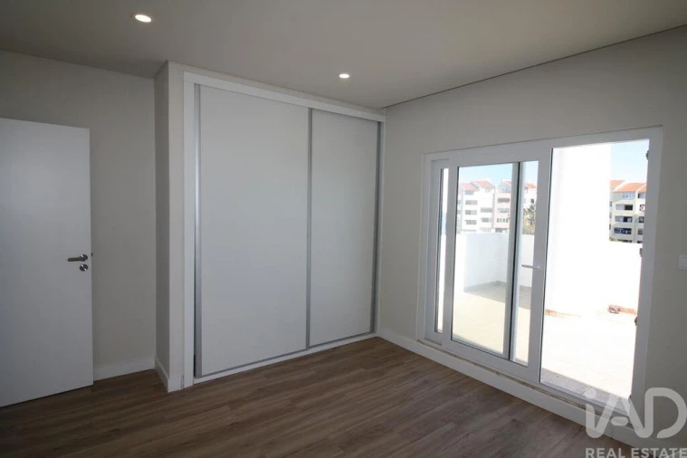 Apartamento T4 para Venda em Albufeira e Olhos de Água Foto 27