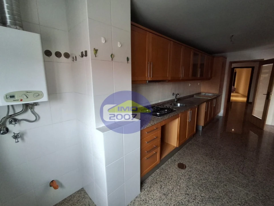 Apartamento T3 para Venda em Bonfim Foto 2