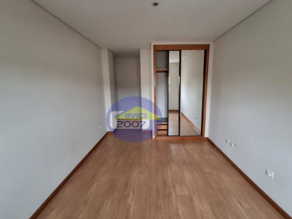 Apartamento T3 para Venda em Bonfim Foto 23