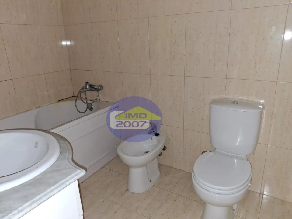 Apartamento T3 para Venda em Bonfim Foto 12