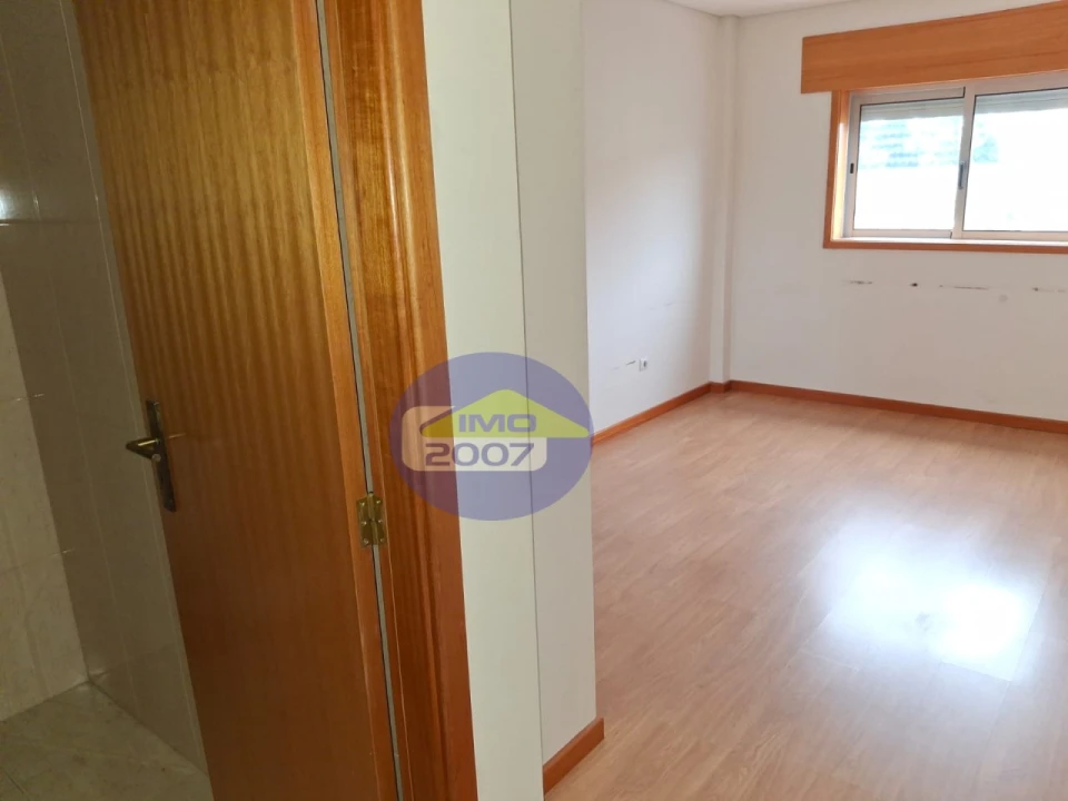 Apartamento T3 para Venda em Bonfim Foto 27