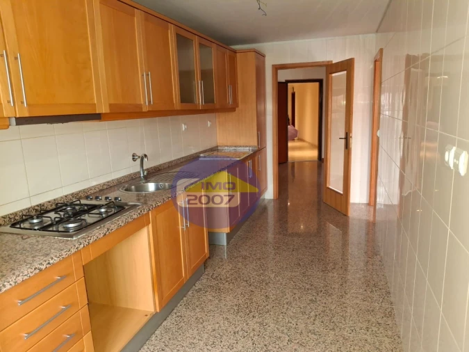 Apartamento T3 para Venda em Bonfim Foto 3