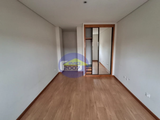 Apartamento T3 para Venda em Bonfim Foto 23