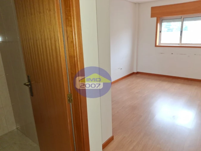 Apartamento T3 para Venda em Bonfim Foto 27