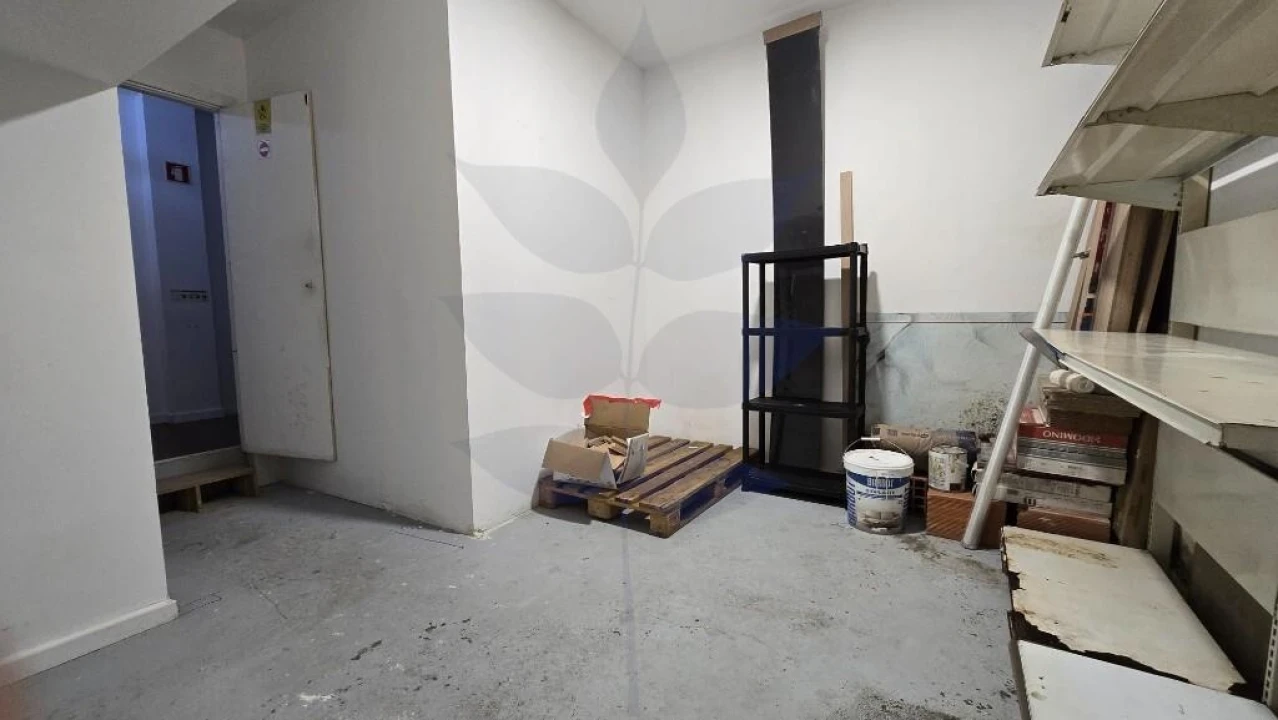 Loja para Arrendamento em Braga (São José de São Lázaro e São João do Souto) Foto 8