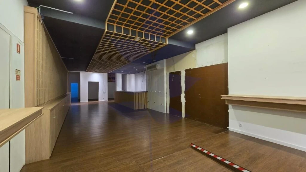 Loja para Arrendamento em Braga (São José de São Lázaro e São João do Souto) Foto 3