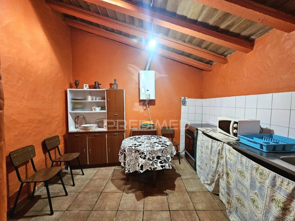 Moradia T2 para Venda em Santa Barbara de Padrões Foto 10