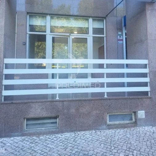 Loja para Venda em Queluz e Belas Foto 1