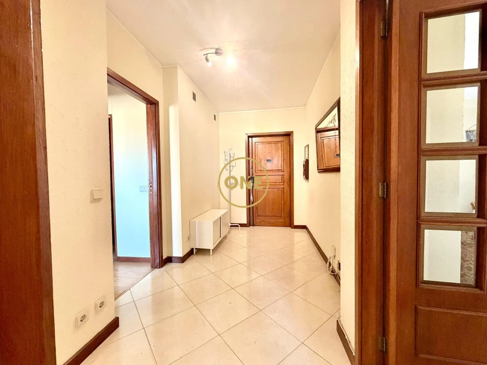 Apartamento T2 para Venda em Mafamude e Vilar do Paraíso Foto 2