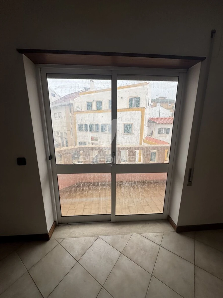 Loja para Venda em Arrimal e Mendiga Foto 10