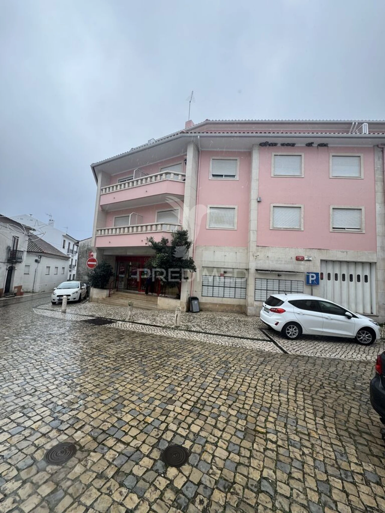 Loja para Venda em Arrimal e Mendiga Foto 2