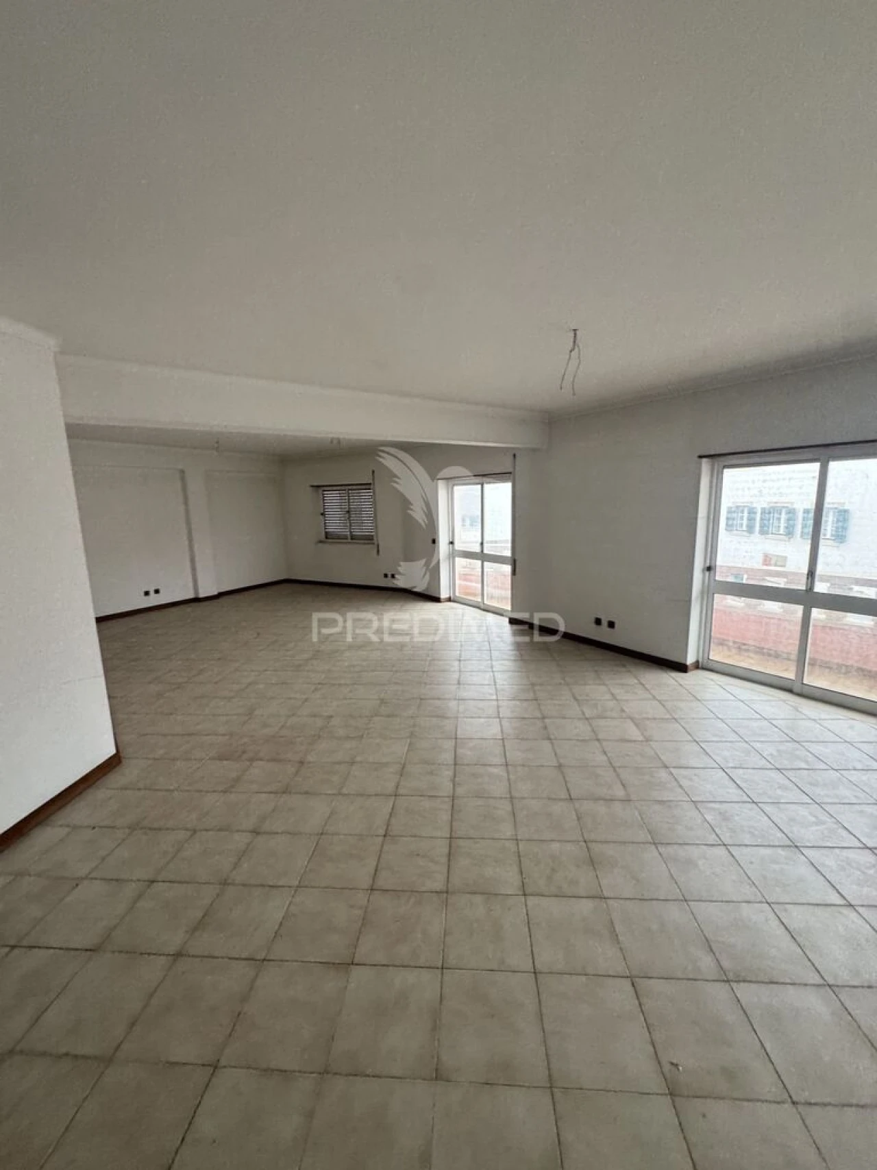 Loja para Venda em Arrimal e Mendiga Foto 6