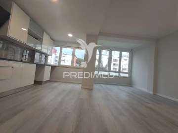 Apartamento T2 para Venda em Oeiras e São Julião da Barra, Paço de Arcos e Caxias