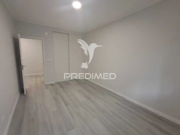Apartamento T2 para Venda em Oeiras e São Julião da Barra, Paço de Arcos e Caxias