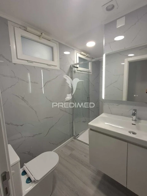 Apartamento T2 para Venda em Oeiras e São Julião da Barra, Paço de Arcos e Caxias