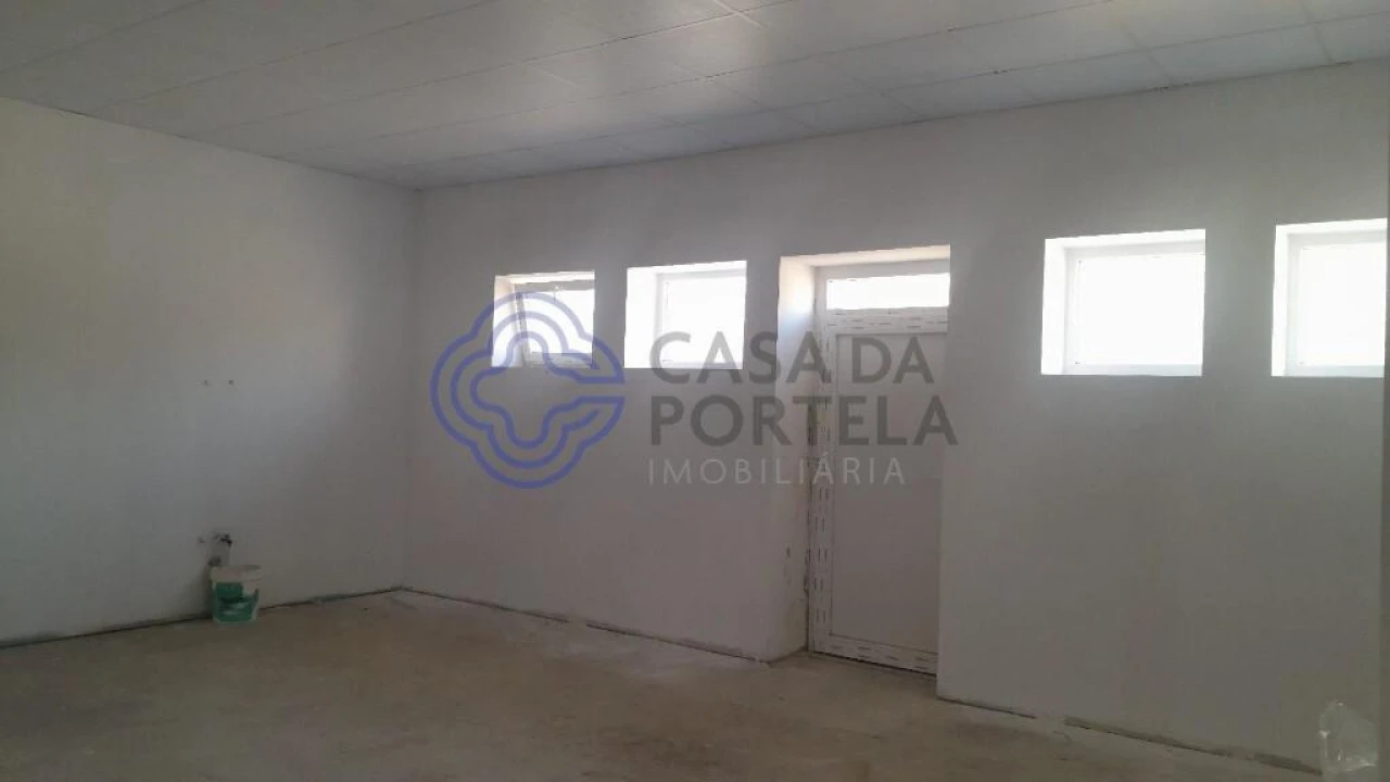 Loja para Venda em Peso e Vales do Rio Foto 9