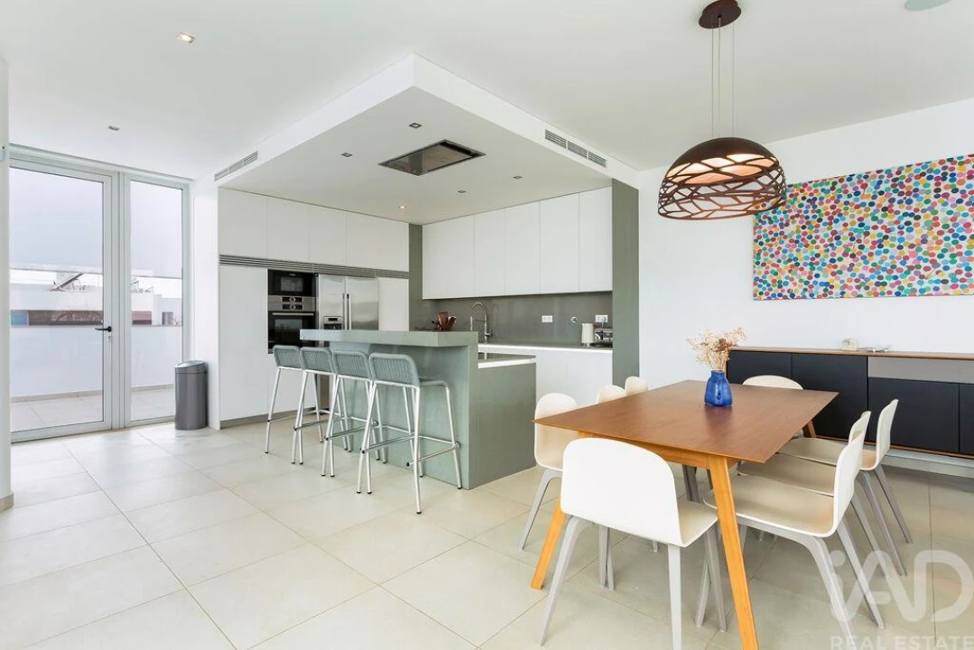 Moradia T3 para Venda em Lagos (São Sebastião e Santa Maria) Foto 4