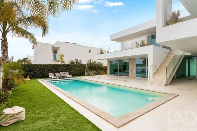 Moradia T3 para Venda em Lagos (São Sebastião e Santa Maria) Foto 3