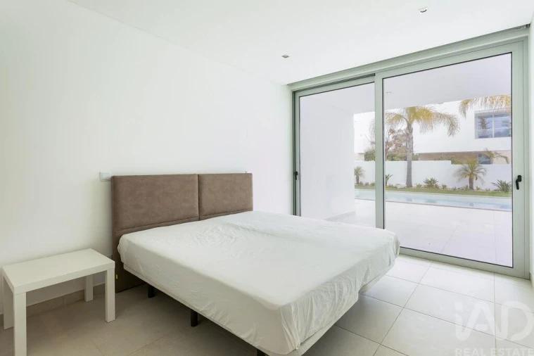 Moradia T3 para Venda em Lagos (São Sebastião e Santa Maria) Foto 17