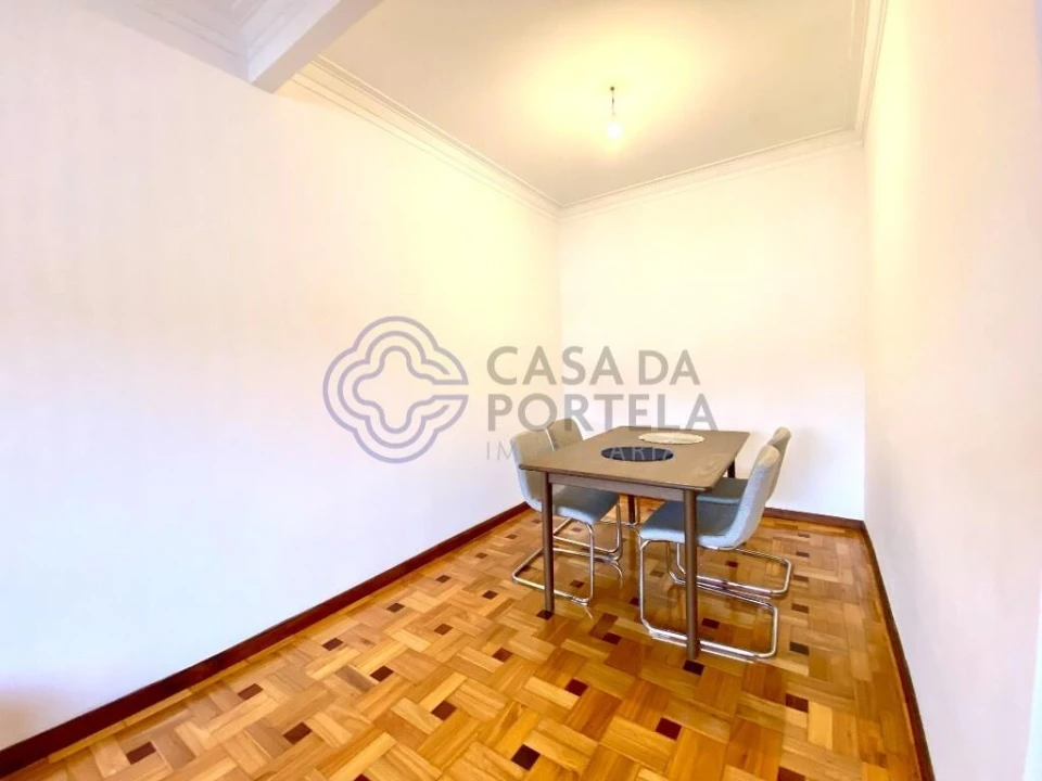 Apartamento T2 para Venda em Paranhos Foto 5