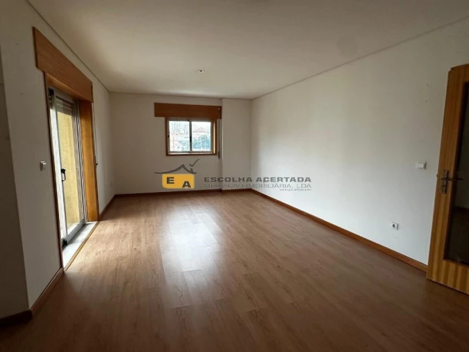 Apartamento T3 para Venda em Bonfim Foto 6