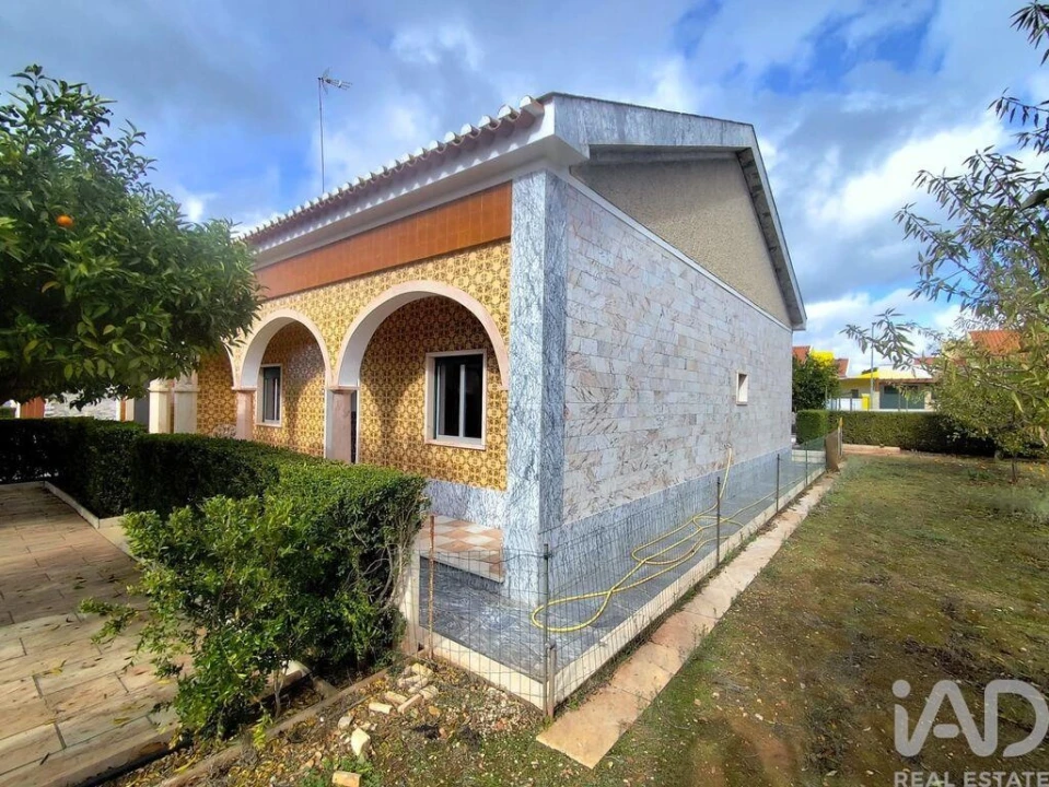 Moradia T3 para Venda em Rio de Moinhos Foto 3