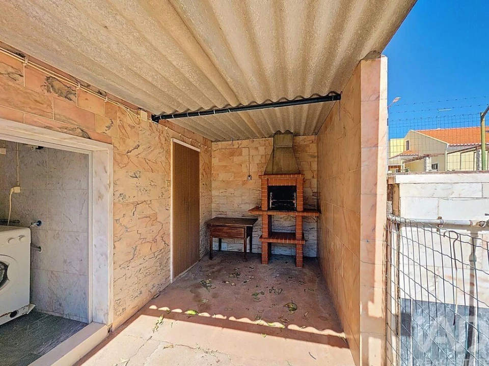 Moradia T3 para Venda em Rio de Moinhos Foto 27