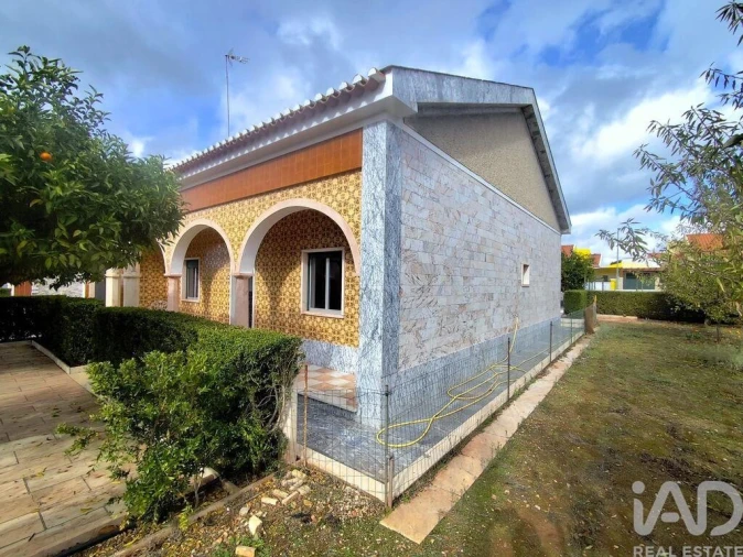 Moradia T3 para Venda em Rio de Moinhos Foto 3