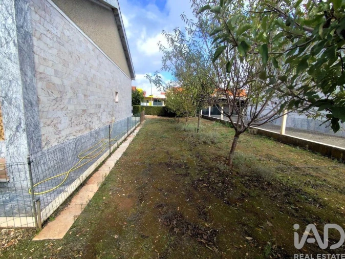 Moradia T3 para Venda em Rio de Moinhos Foto 31