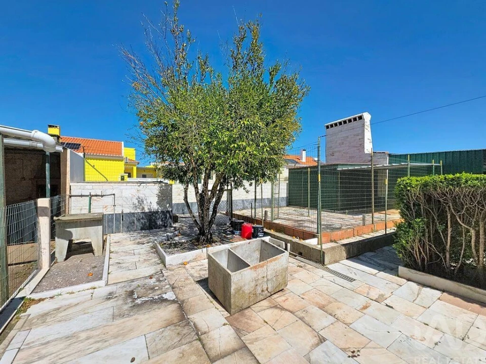 Moradia T3 para Venda em Rio de Moinhos Foto 34