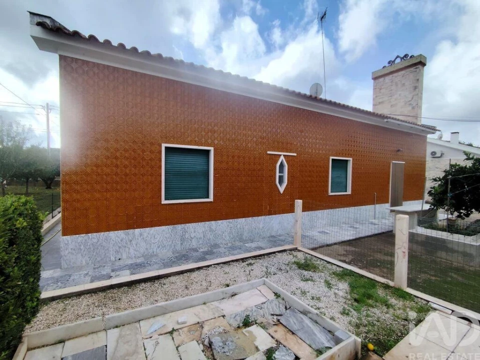 Moradia T3 para Venda em Rio de Moinhos Foto 28