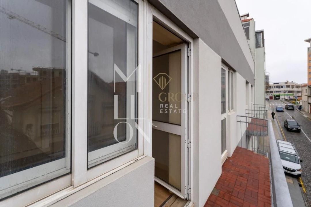 Apartamento T2 para Venda em Lordelo do Ouro e Massarelos Foto 22