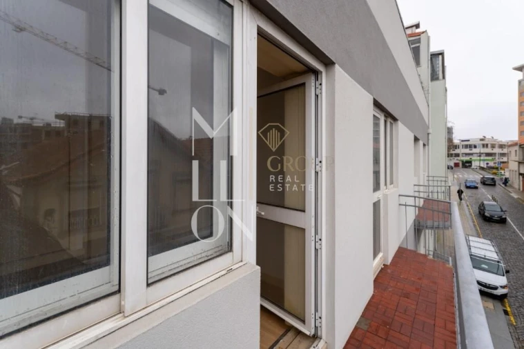 Apartamento T2 para Venda em Lordelo do Ouro e Massarelos Foto 22