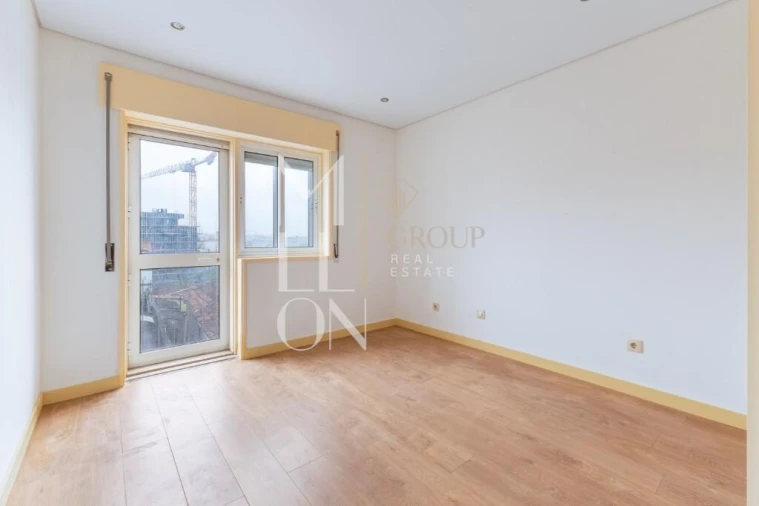 Apartamento T2 para Venda em Lordelo do Ouro e Massarelos Foto 20