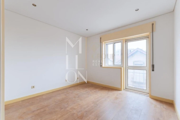 Apartamento T2 para Venda em Lordelo do Ouro e Massarelos Foto 6