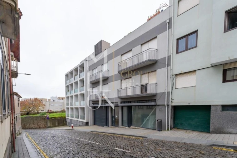 Apartamento T2 para Venda em Lordelo do Ouro e Massarelos Foto 14