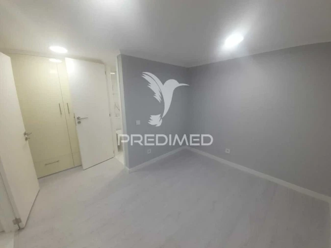 Moradia T1 para Venda em Benavente Foto 4