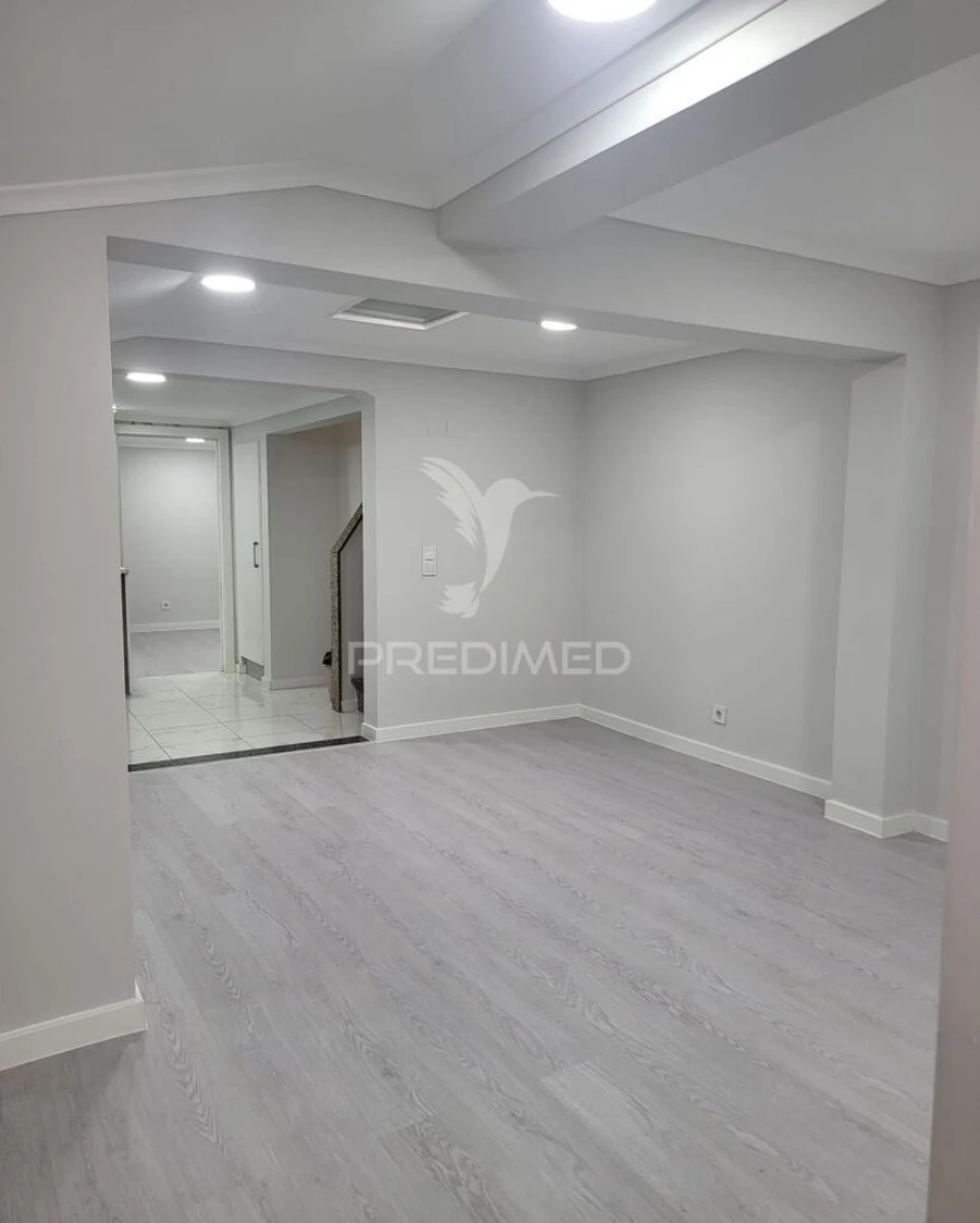 Moradia T1 para Venda em Benavente Foto 8