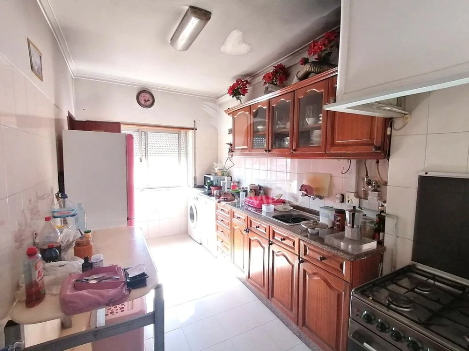 Apartamento T2 para Venda em Rio de Mouro Foto 8