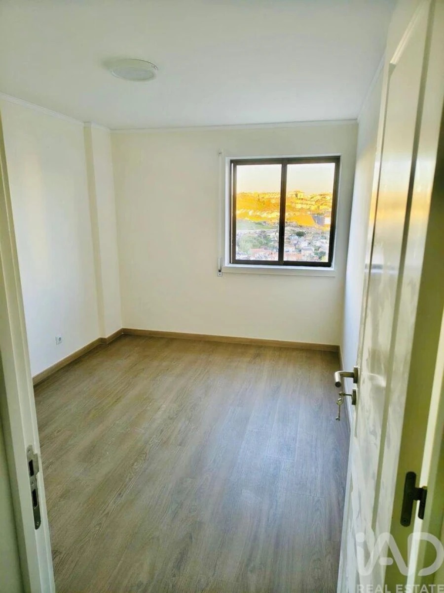 Apartamento T3 para Venda em Queluz e Belas Foto 10